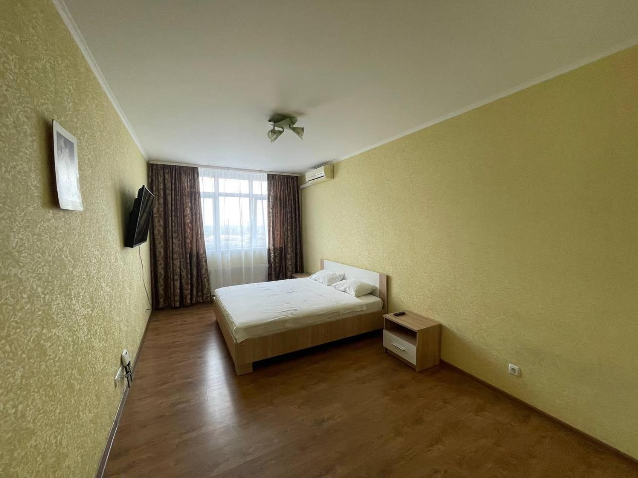 Apartment Voskresenska 18 , Парковые Озера كييف المظهر الخارجي الصورة